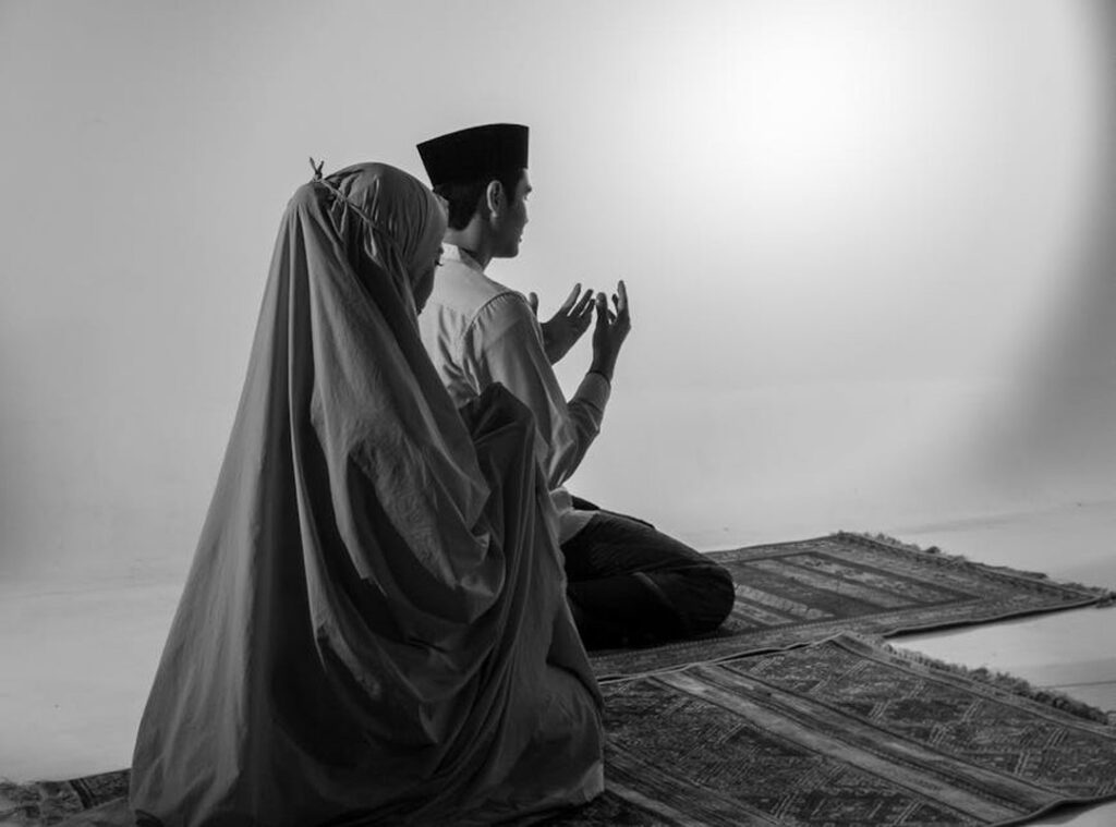 wattpad wallpaper animasi couple islamic cute